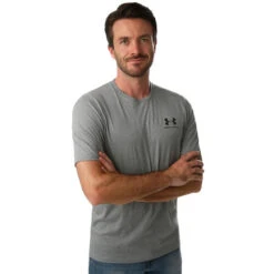 Under Armour Sportstyle Left Chest T-Shirt Men -Tennis Zone Shop 06100000 24
