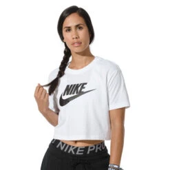 Nike Sportswear Essential Crop T-Shirt Women -Tennis Zone Shop 50312000 10